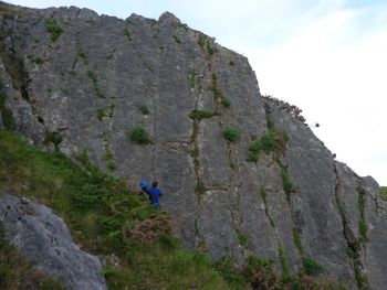Chris Wyatt starting the first ascent of Gardeners' Question Time E2 5c *