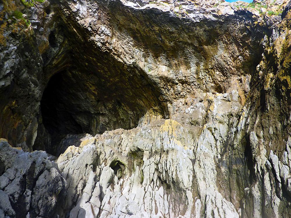 Cragshot port eynon cave No.2.jpg